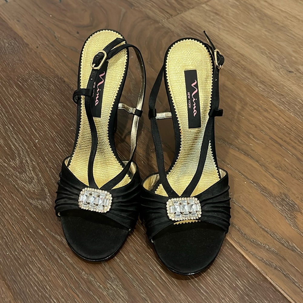 NEW Nina New York Black strap heels formal rhinestone. Size 8.5.